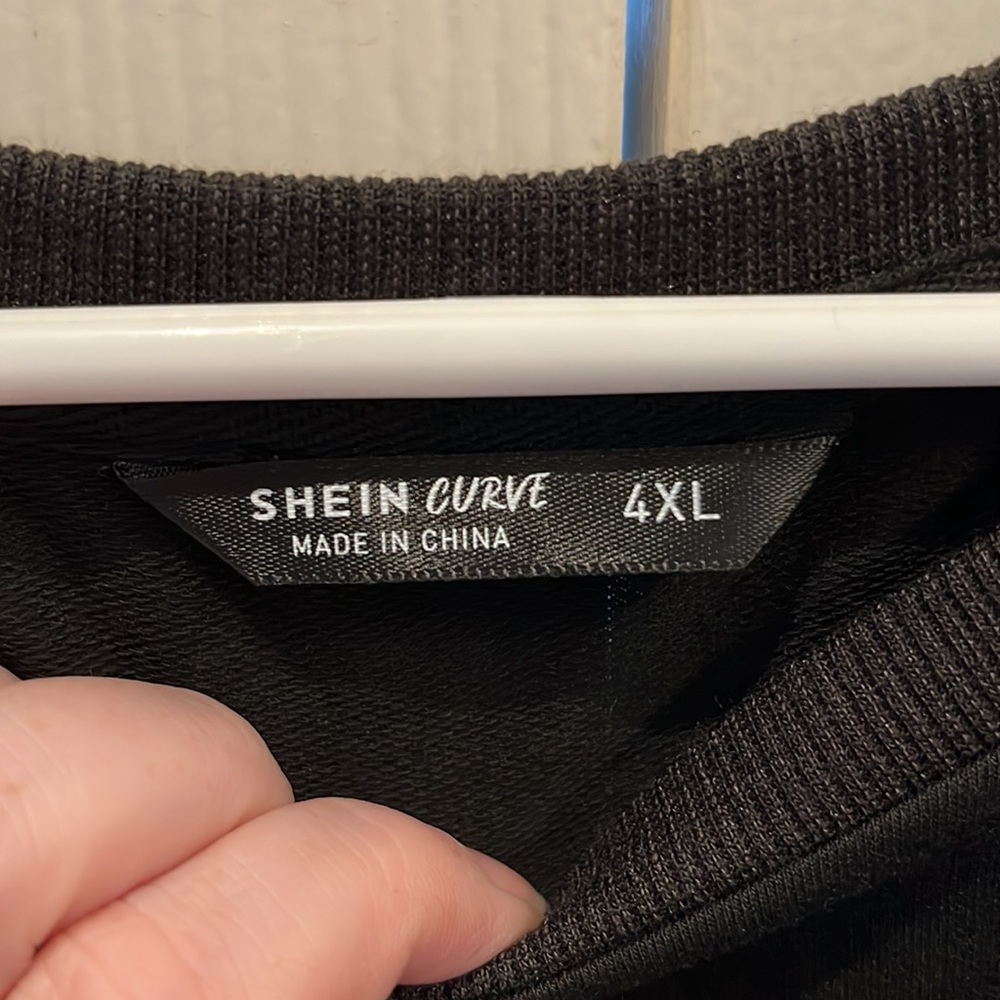 NWOT Sheehan curve for 4XL fits like a 2x Momster shirt, super cute for a mom - Picture 3 of 3